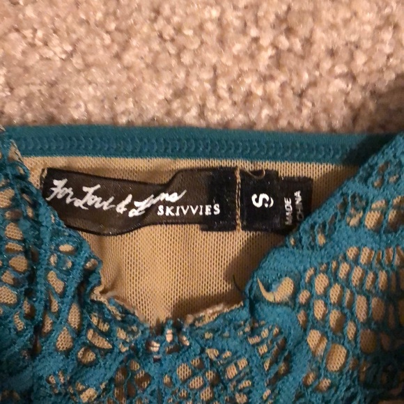 For love and lemons bat your eyelashes bra in jade - Picture 6 of 8